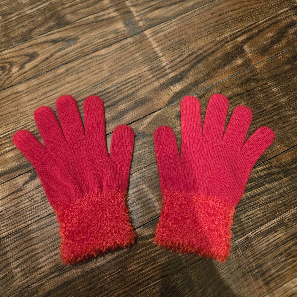 NWOT GLOVES WOMENS
